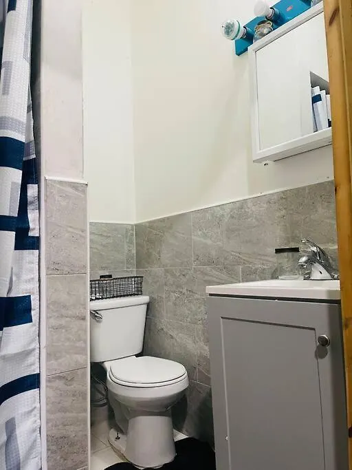 Cozy Studio Staycation - Brooklyn Close To Train Stations New York United States