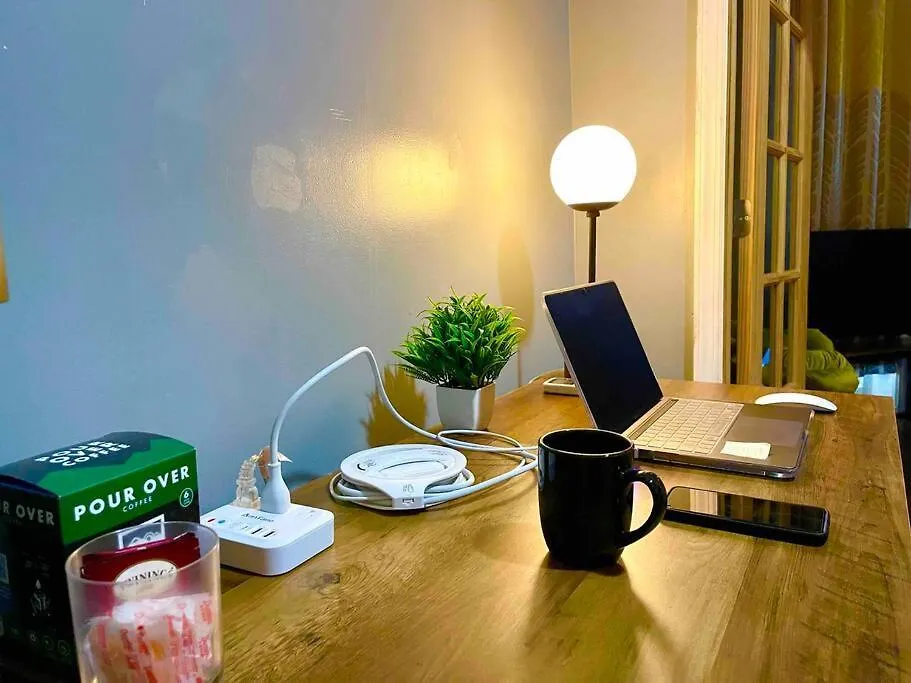 Cozy Studio Staycation - Brooklyn Close To Train Stations New York United States
