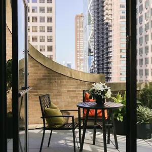 The Manhattan Club Ξενοδοχείο