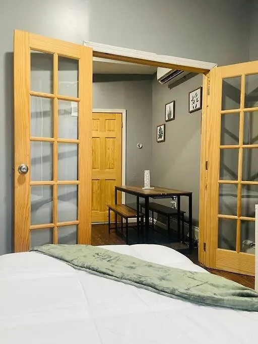 Cozy Studio Staycation - Brooklyn Close To Train Stations New York Apartment
